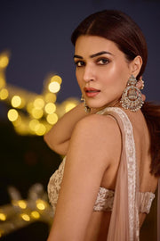 Kriti Sanon in Pia Sharara Set