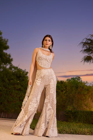 Kriti Sanon in Pia Sharara Set