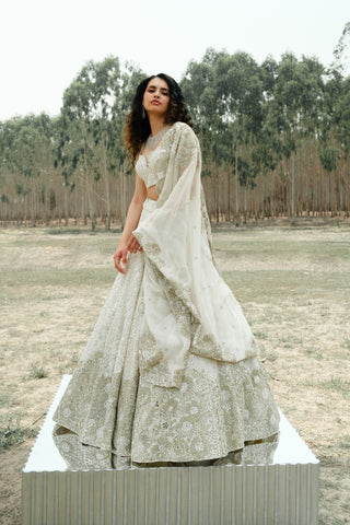 Ivory and gold Théa lehenga set