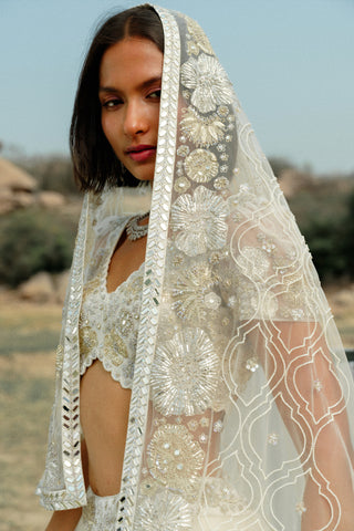 Ivory Zoé lehenga set