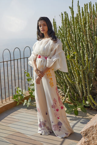 Pouf top with Precious flowers bunches pants